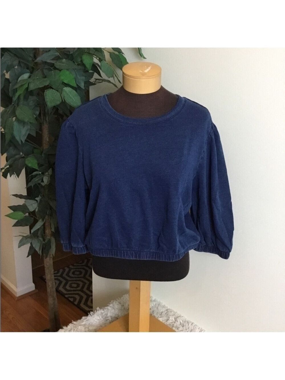 K/lab dark wash great stretch denim look cropped Crewneck top XL